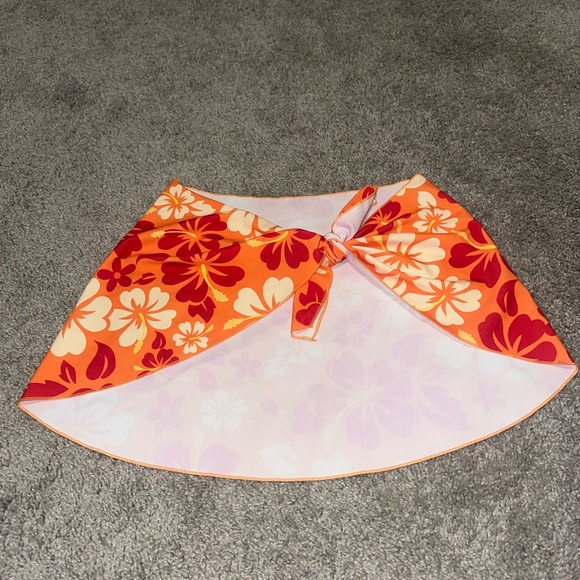 Bikini - Picture 3 of 5